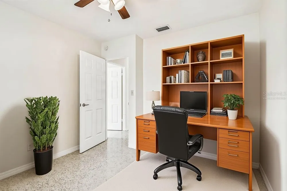 1101 81ST AVENUE St Petersburg, FL 33702