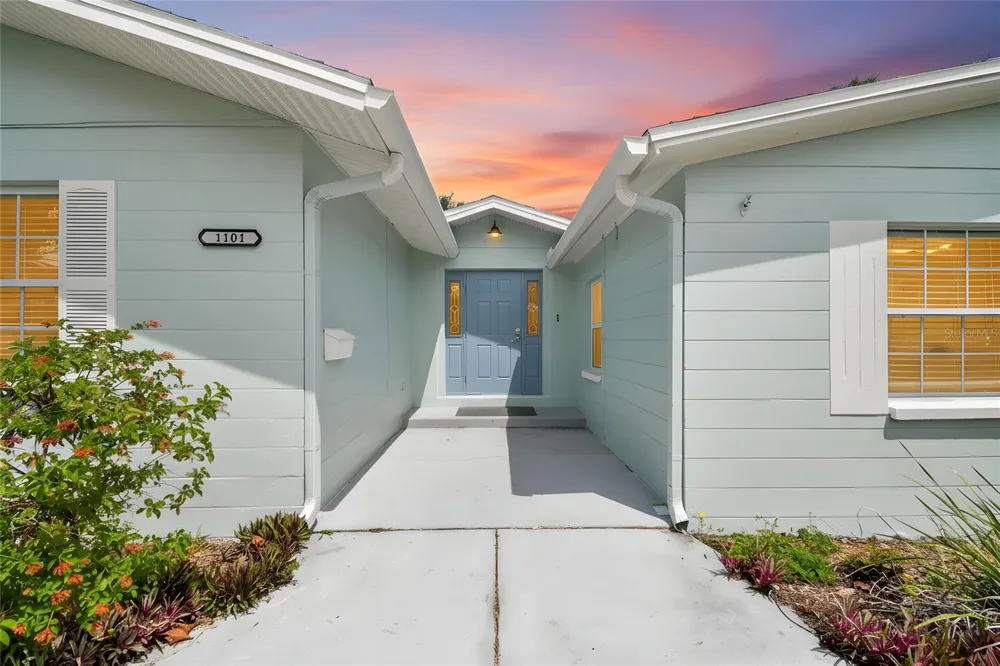 1101 81ST AVENUE St Petersburg, FL 33702