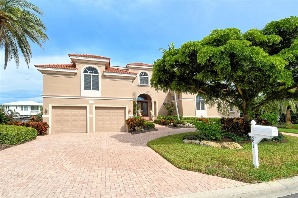 591 PUTTING GREEN LANE Longboat Key, FL 34228