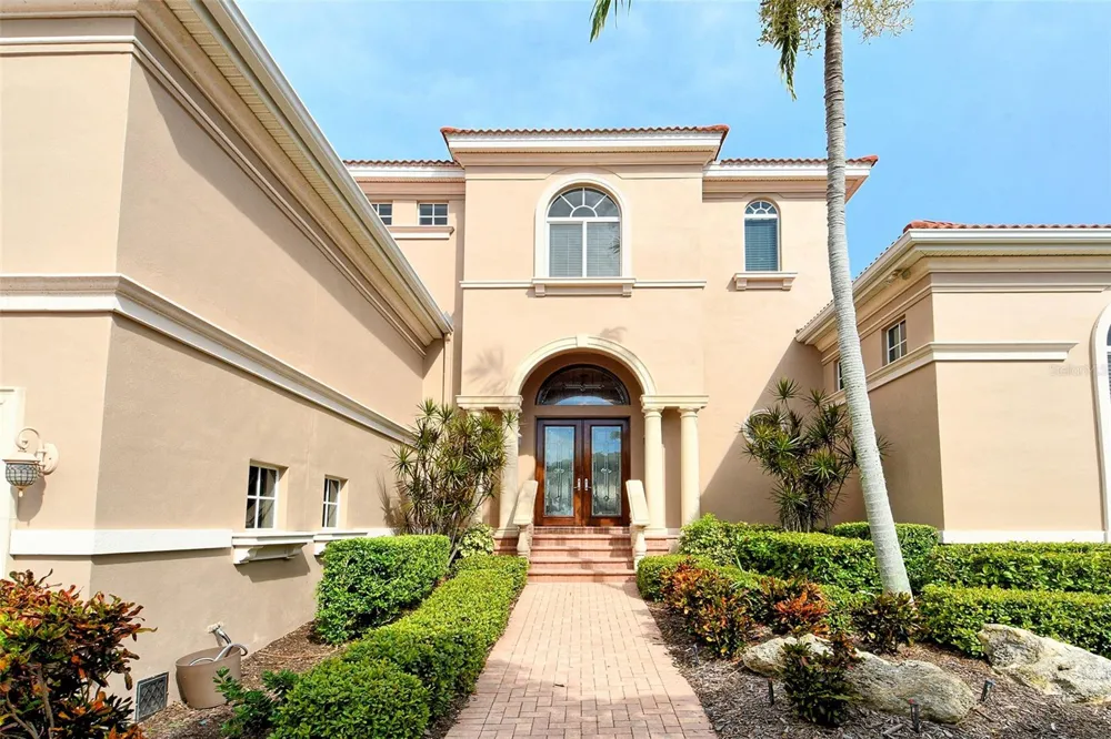 591 PUTTING GREEN LANE Longboat Key, FL 34228
