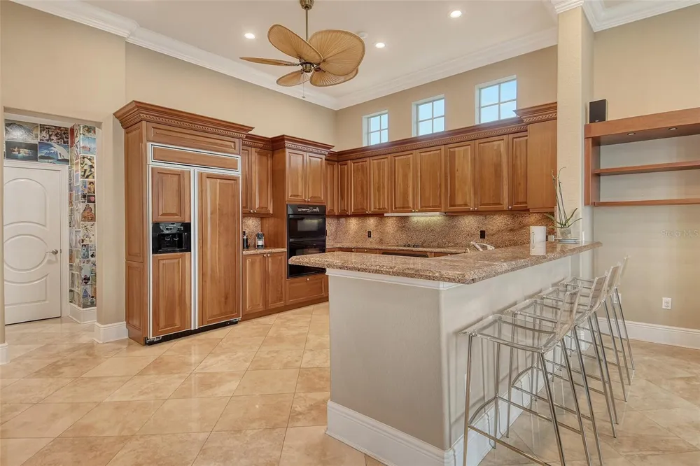 591 PUTTING GREEN LANE Longboat Key, FL 34228