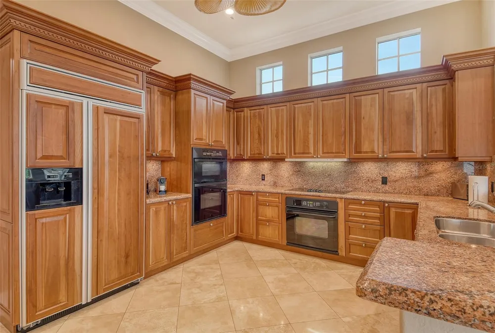 591 PUTTING GREEN LANE Longboat Key, FL 34228