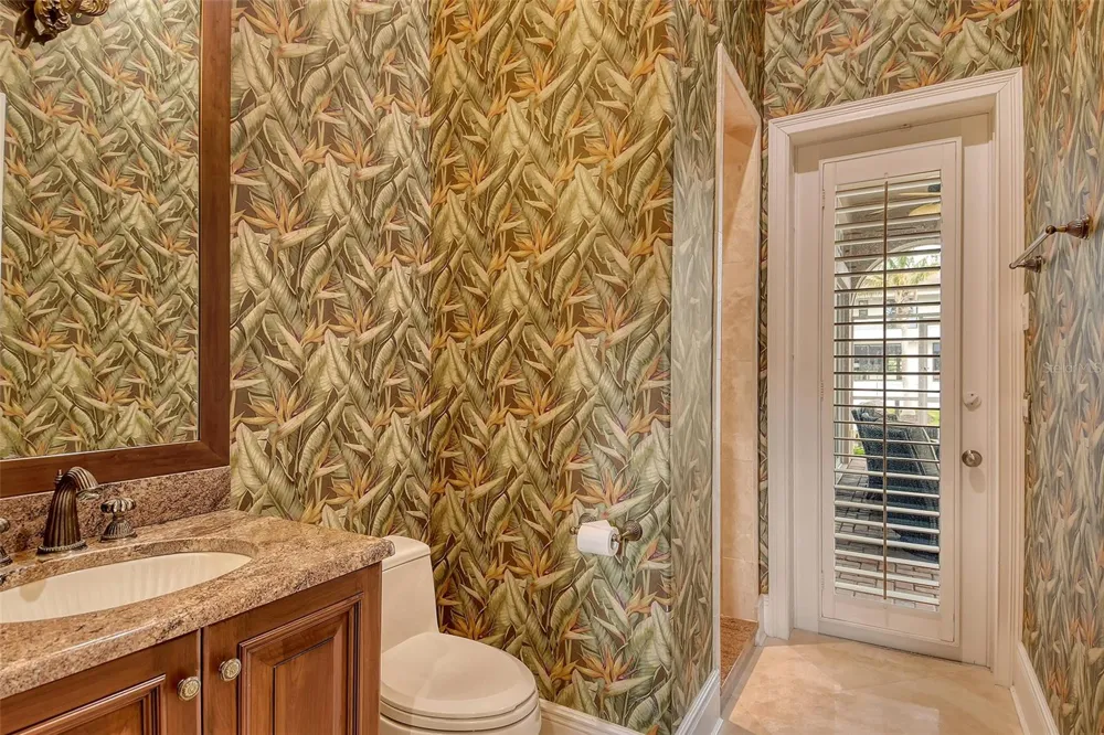 591 PUTTING GREEN LANE Longboat Key, FL 34228