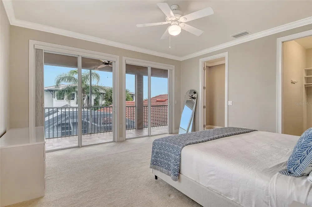 591 PUTTING GREEN LANE Longboat Key, FL 34228