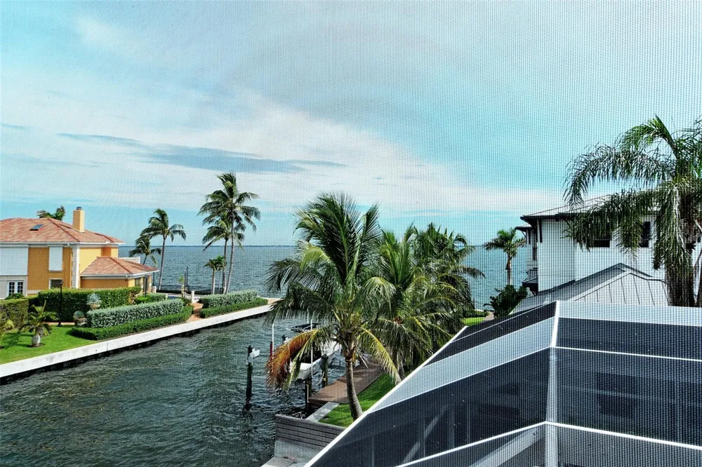 591 PUTTING GREEN LANE Longboat Key, FL 34228