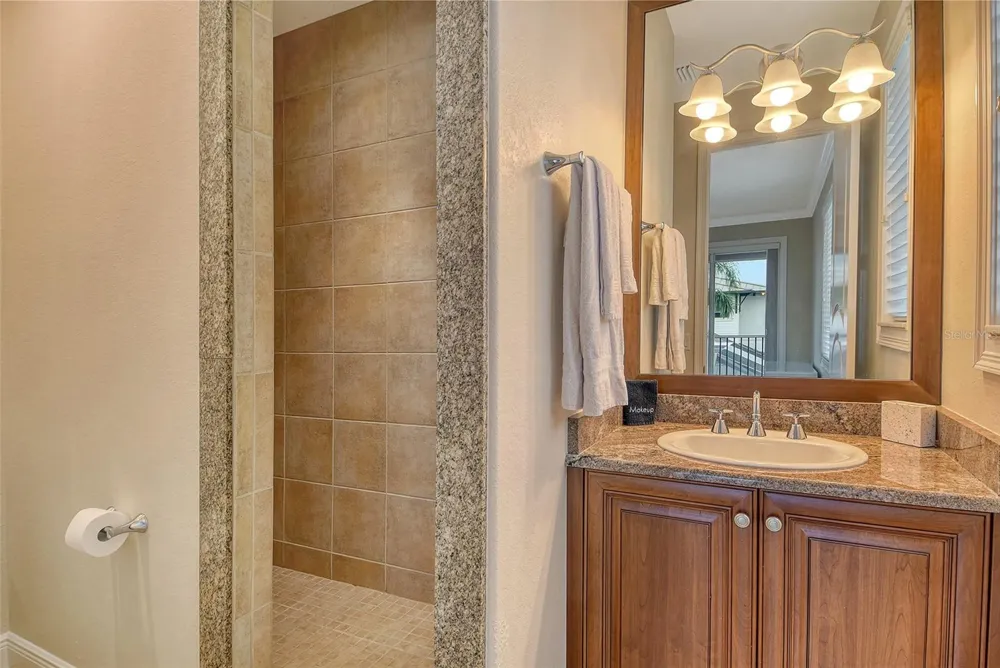 591 PUTTING GREEN LANE Longboat Key, FL 34228