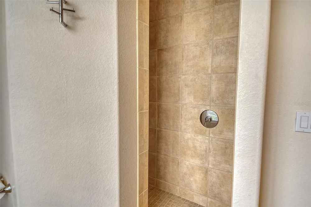 591 PUTTING GREEN LANE Longboat Key, FL 34228
