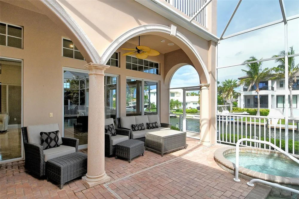 591 PUTTING GREEN LANE Longboat Key, FL 34228