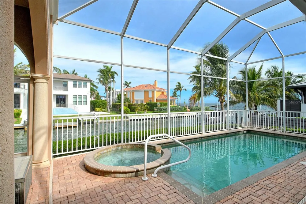 591 PUTTING GREEN LANE Longboat Key, FL 34228