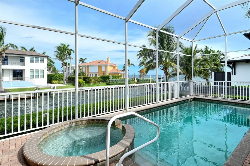 591 PUTTING GREEN LANE Longboat Key, FL 34228
