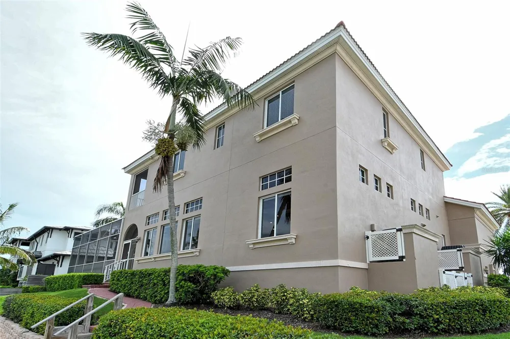 591 PUTTING GREEN LANE Longboat Key, FL 34228