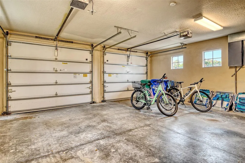591 PUTTING GREEN LANE Longboat Key, FL 34228
