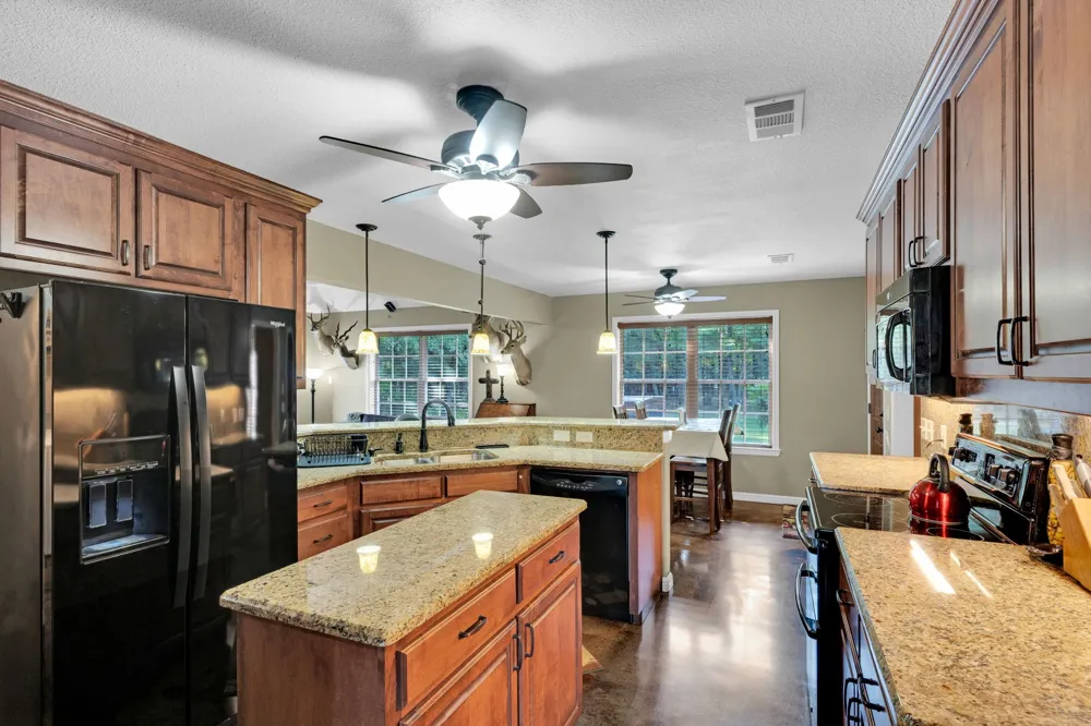 7731 Shady Lane Scurry, TX 75158