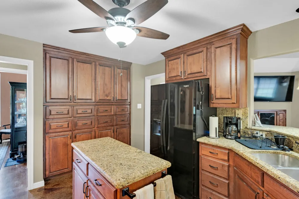 7731 Shady Lane Scurry, TX 75158