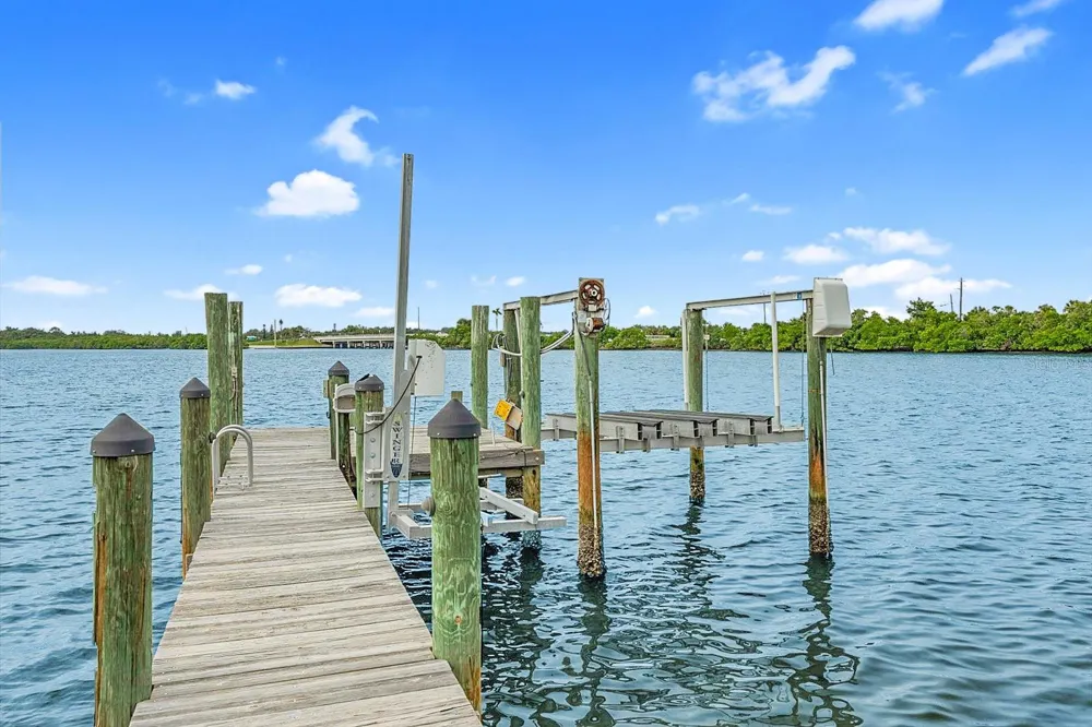5539 2ND AVENUE CIRCLE W Palmetto, FL 34221