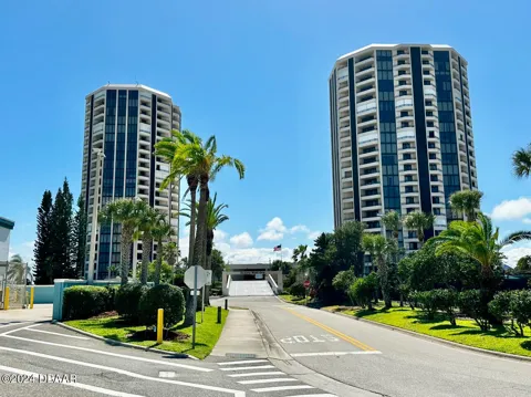 1 Oceans West Boulevard #4B5