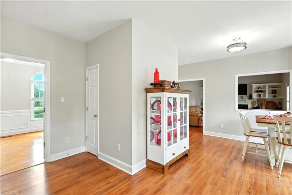 6905 Wicklow Drive Browns Summit, NC 27214