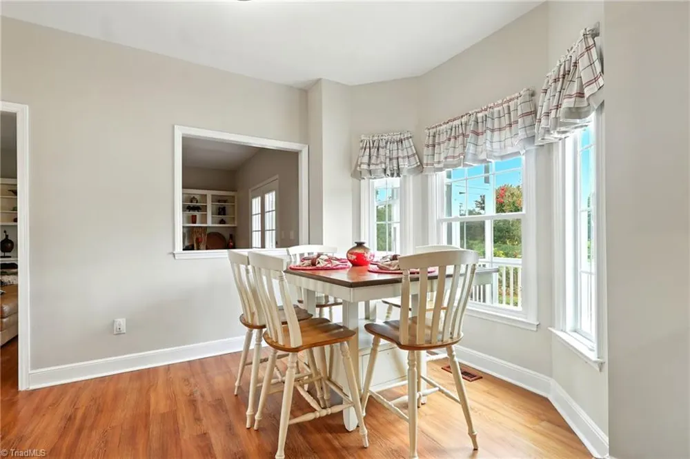 6905 Wicklow Drive Browns Summit, NC 27214