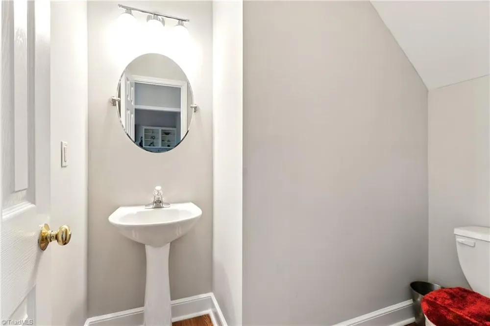 6905 Wicklow Drive Browns Summit, NC 27214