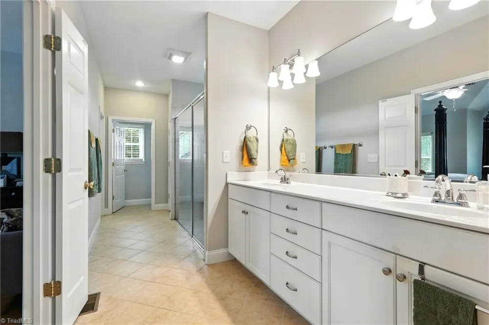 6905 Wicklow Drive Browns Summit, NC 27214