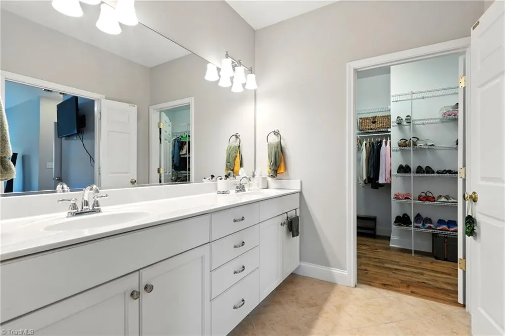 6905 Wicklow Drive Browns Summit, NC 27214