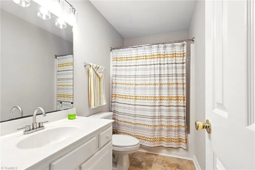 6905 Wicklow Drive Browns Summit, NC 27214