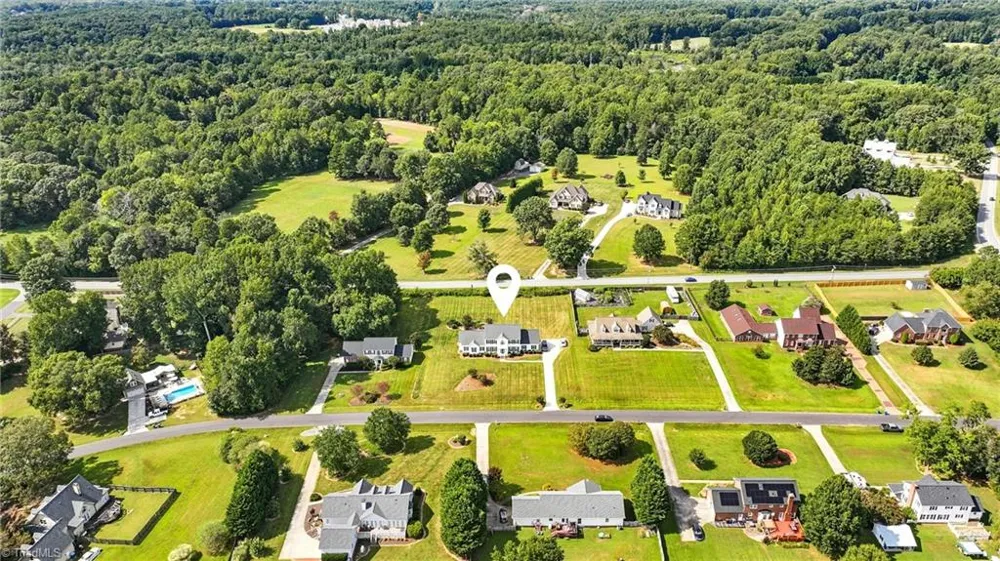 6905 Wicklow Drive Browns Summit, NC 27214
