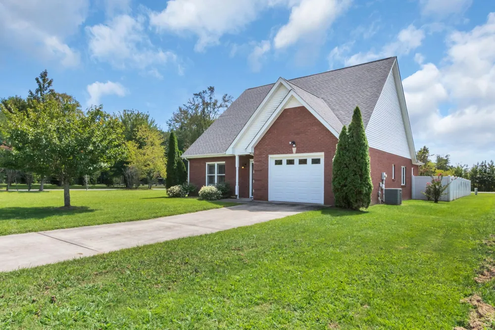 520 Lautzenheiser Pl Monteagle, TN 37356