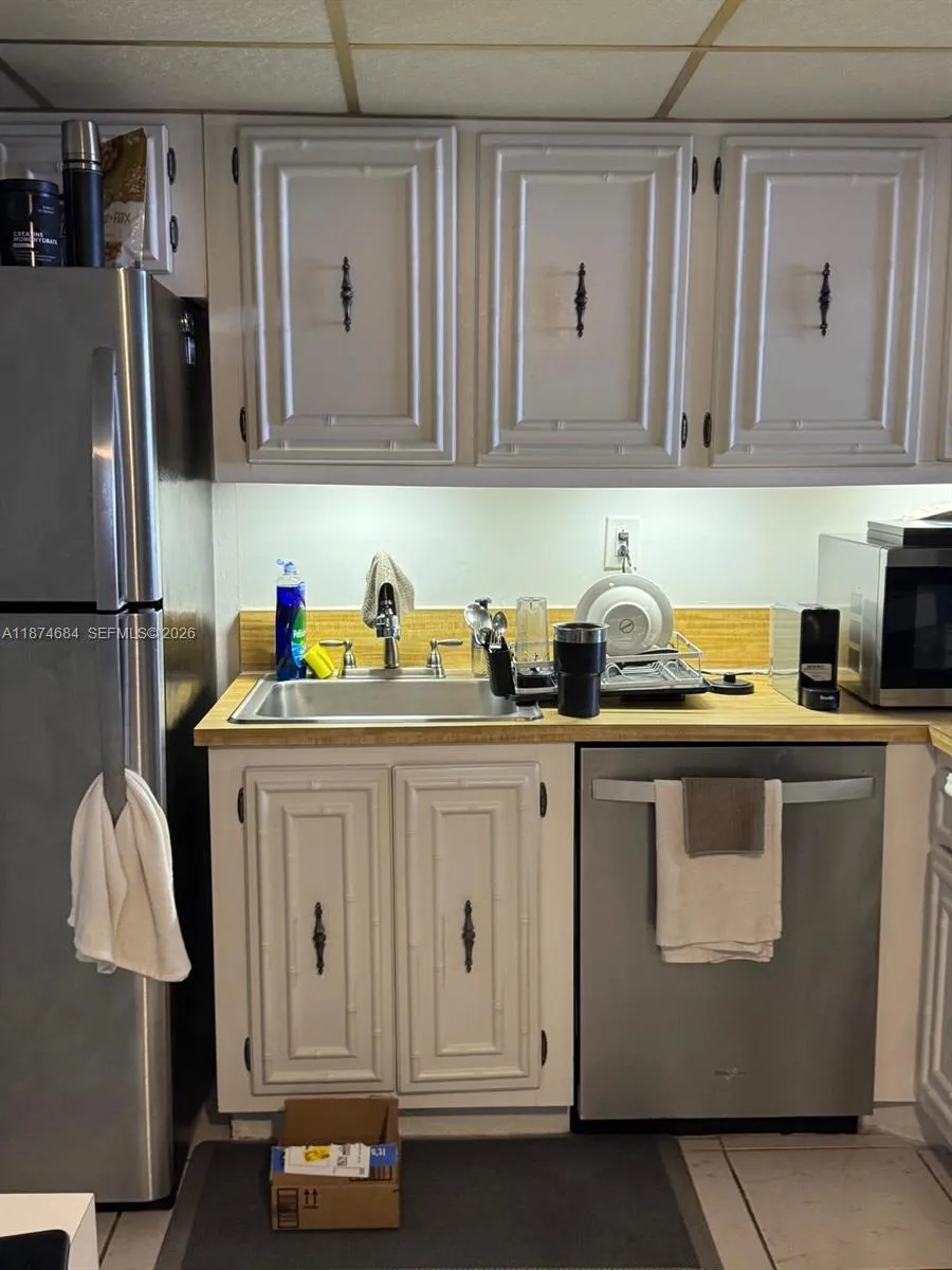 1000 Parkview Dr #805 Hallandale Beach, FL 33009