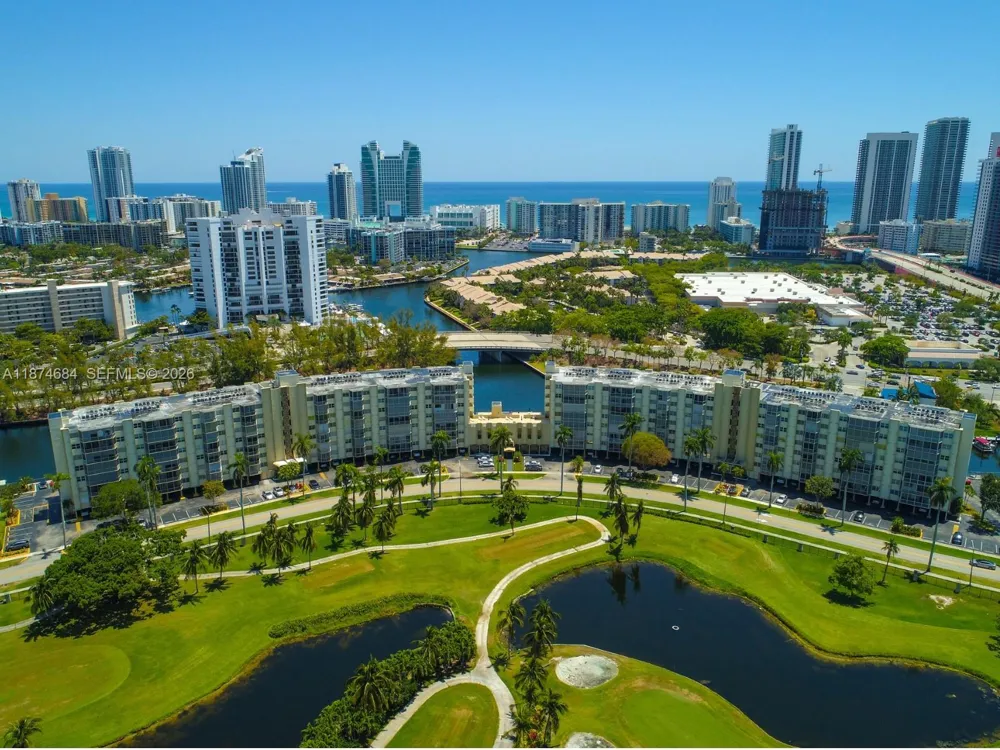 1000 Parkview Dr #805 Hallandale Beach, FL 33009