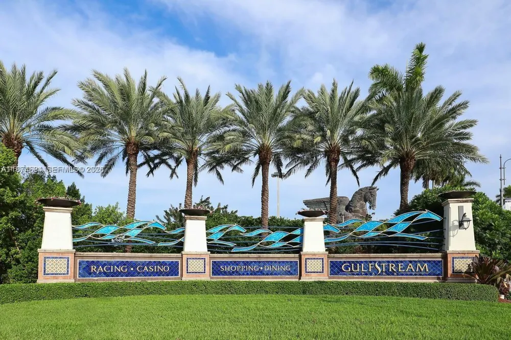 1000 Parkview Dr #805 Hallandale Beach, FL 33009