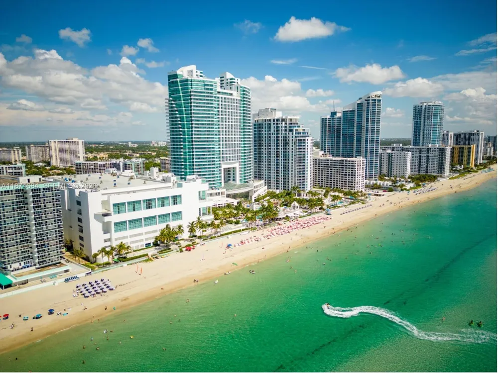 1000 Parkview Dr #805 Hallandale Beach, FL 33009