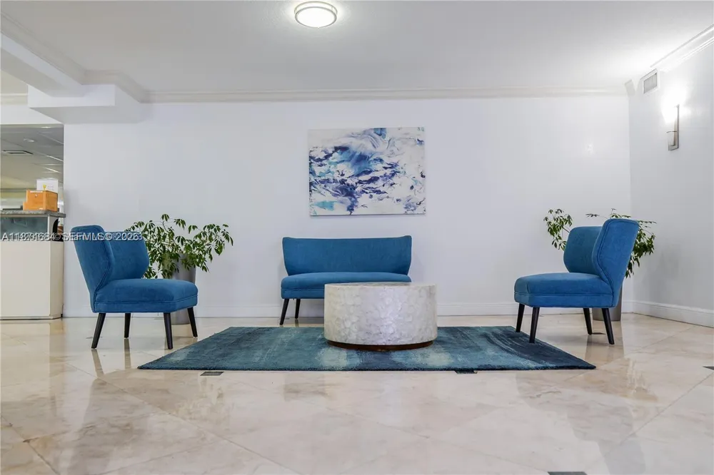 1000 Parkview Dr #805 Hallandale Beach, FL 33009