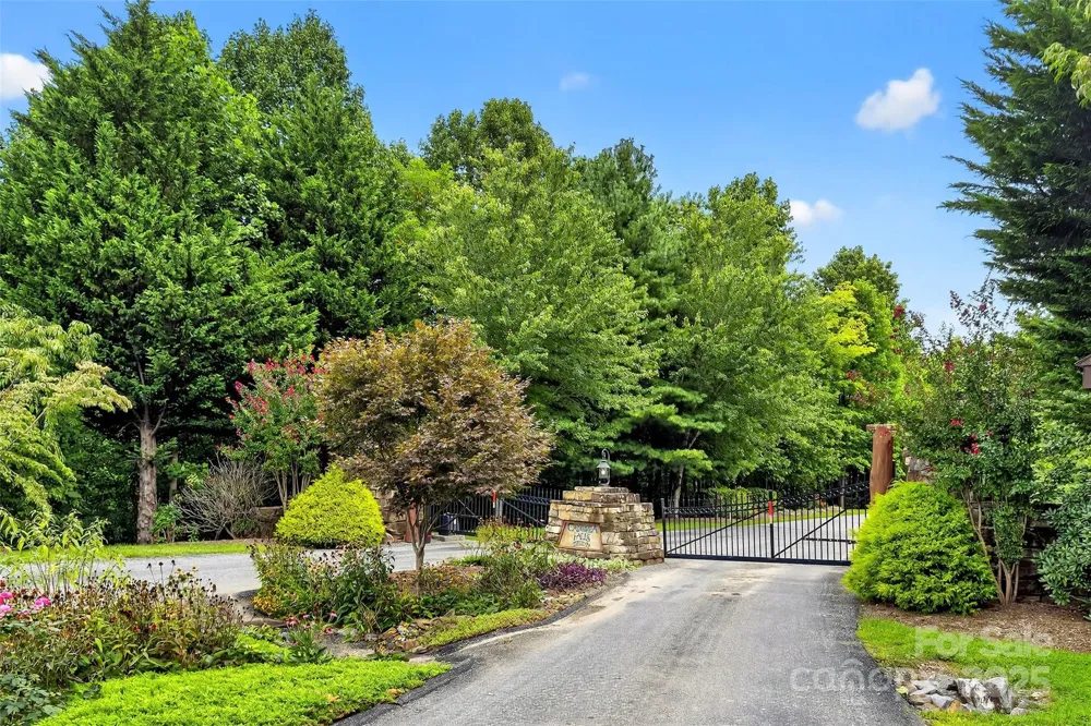 100 Comet Falls Trail #235 Black Mountain, NC 28711