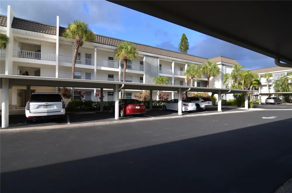 4420 EXETER DRIVE #208 Longboat Key, FL 34228