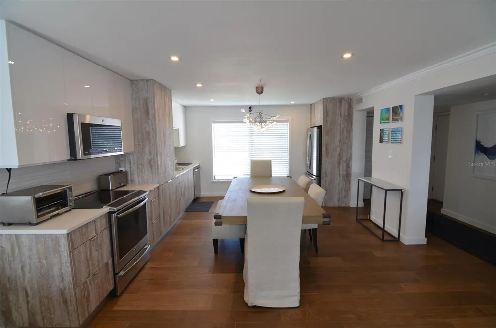 4420 EXETER DRIVE #208 Longboat Key, FL 34228