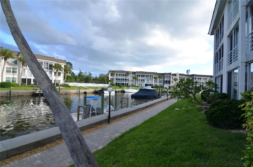 4420 EXETER DRIVE #208 Longboat Key, FL 34228