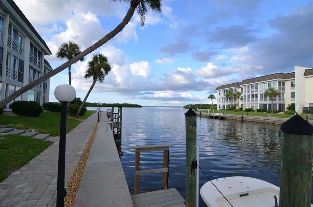 4420 EXETER DRIVE #208 Longboat Key, FL 34228