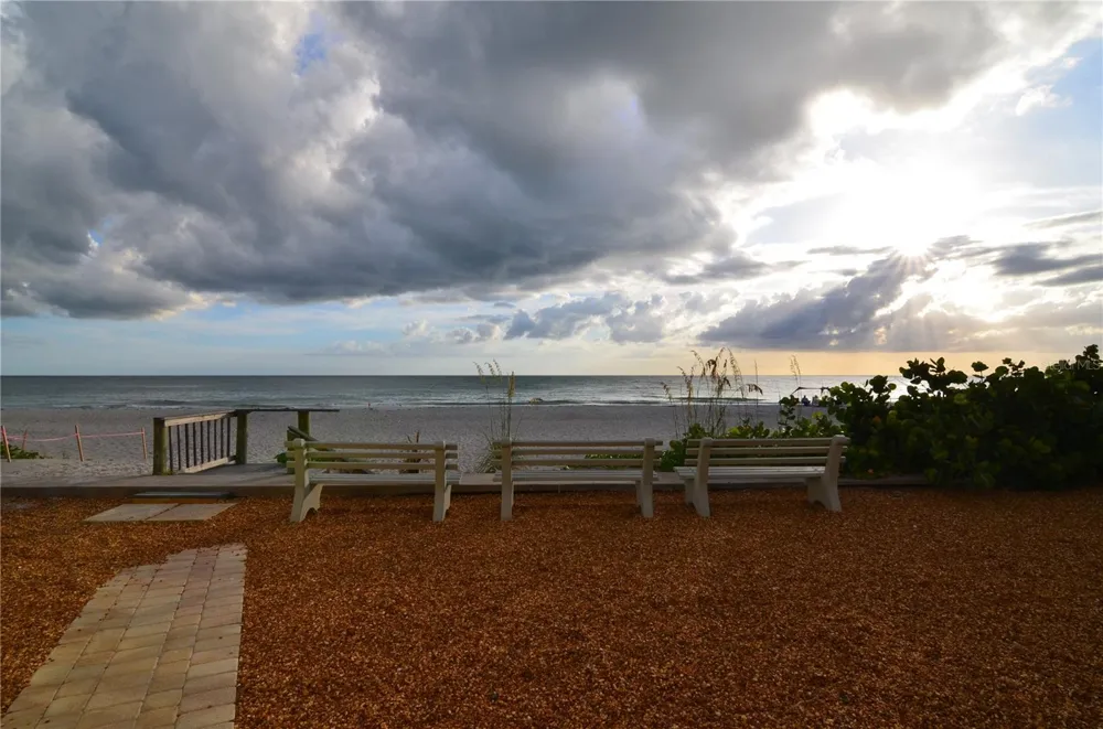 4420 EXETER DRIVE #208 Longboat Key, FL 34228
