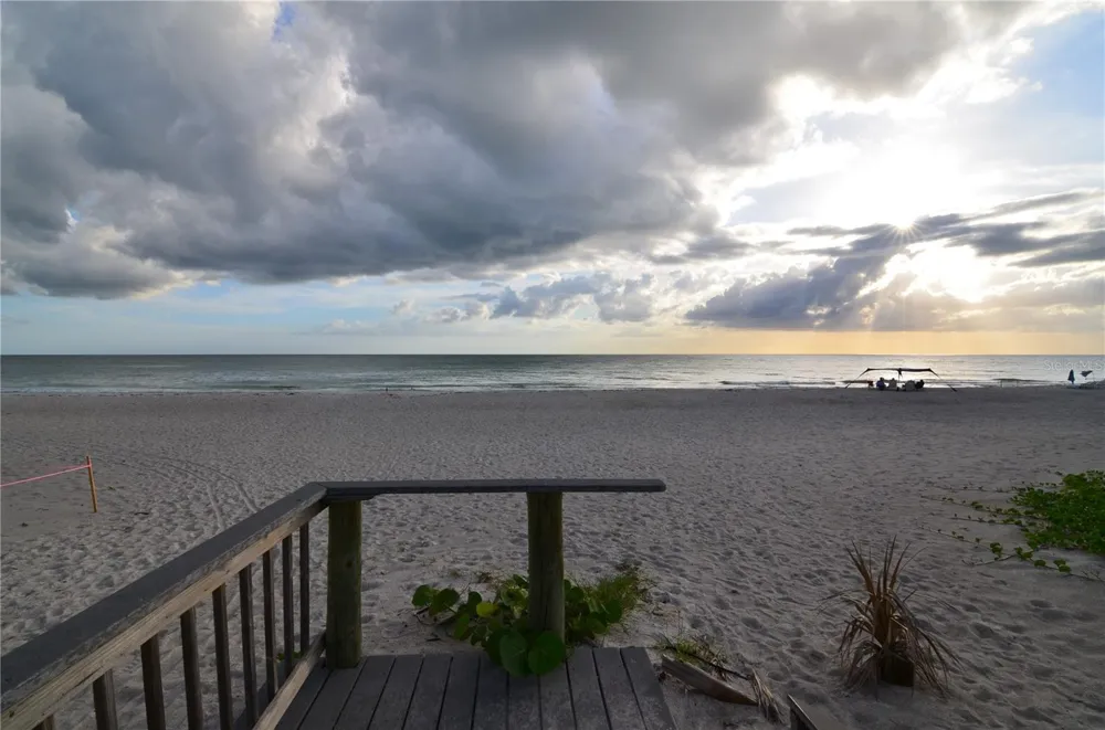 4420 EXETER DRIVE #208 Longboat Key, FL 34228