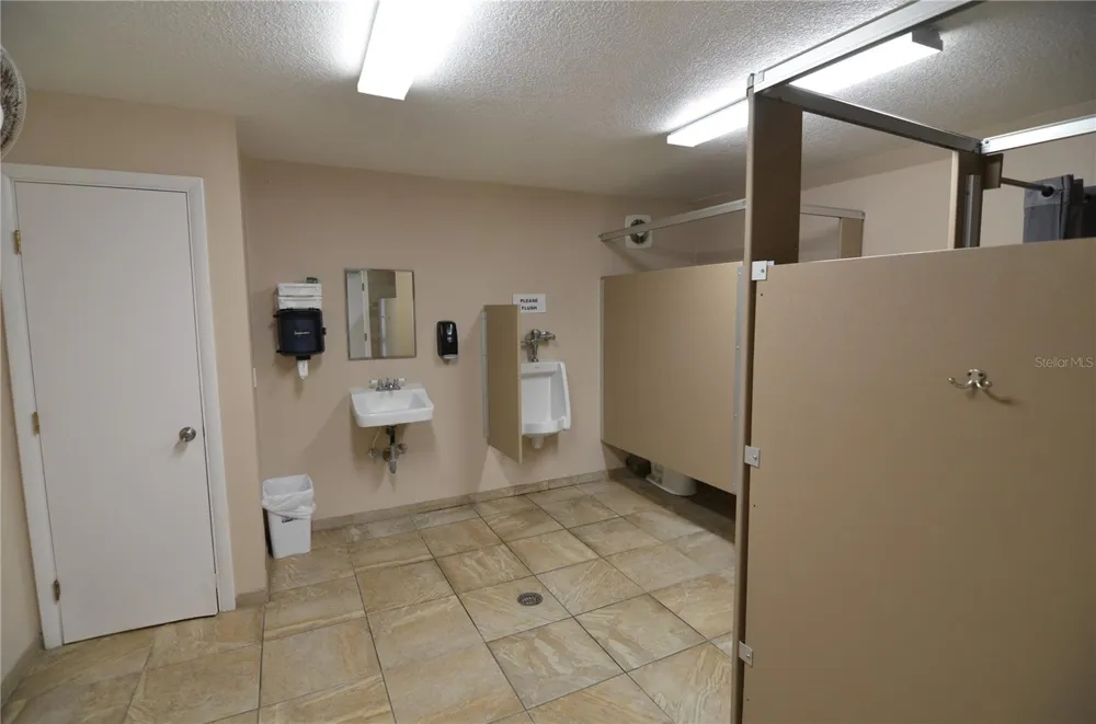 4420 EXETER DRIVE #208 Longboat Key, FL 34228