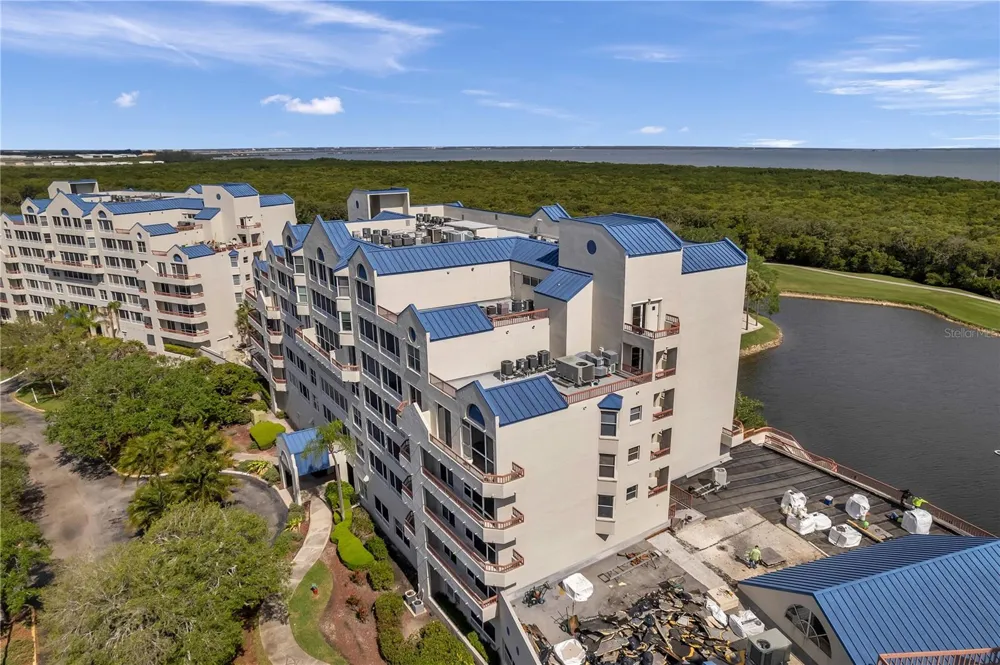 2333 FEATHER SOUND DRIVE #B307 Clearwater, FL 33762