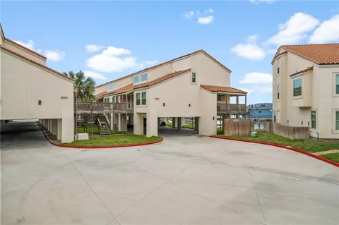 620 S Fulton Beach #203