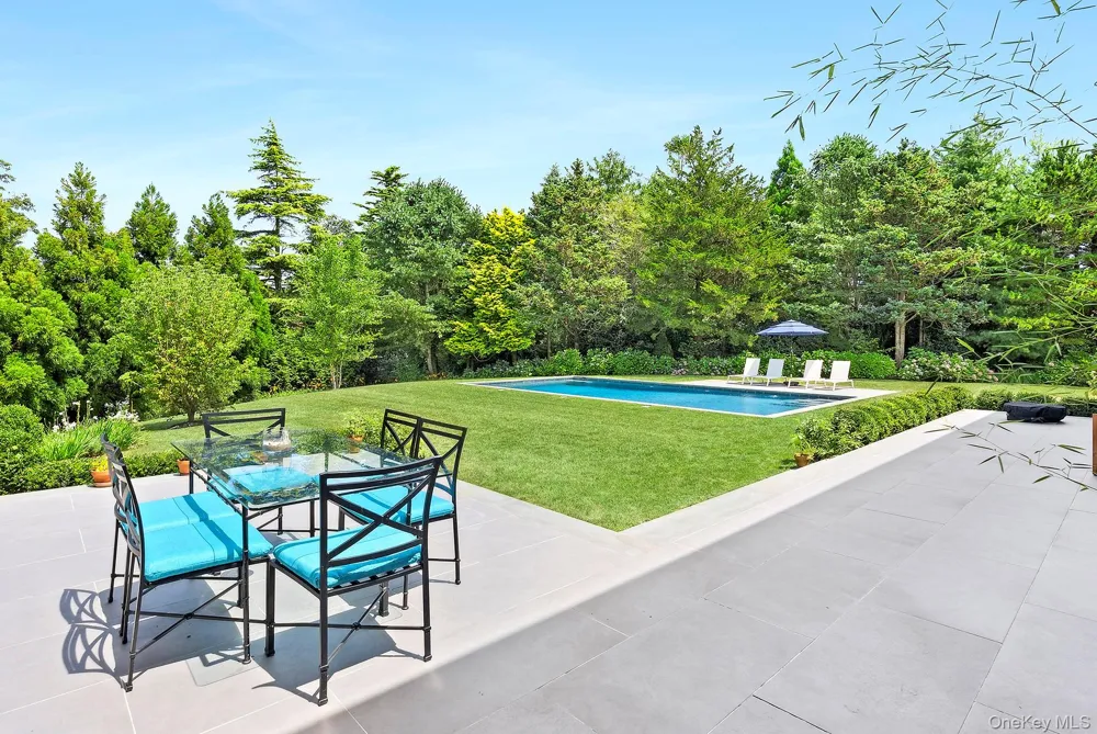 26 Georgian Lane Water Mill, NY 11976