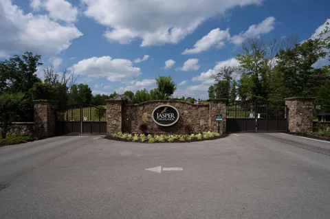 2700 Crockett Pointe