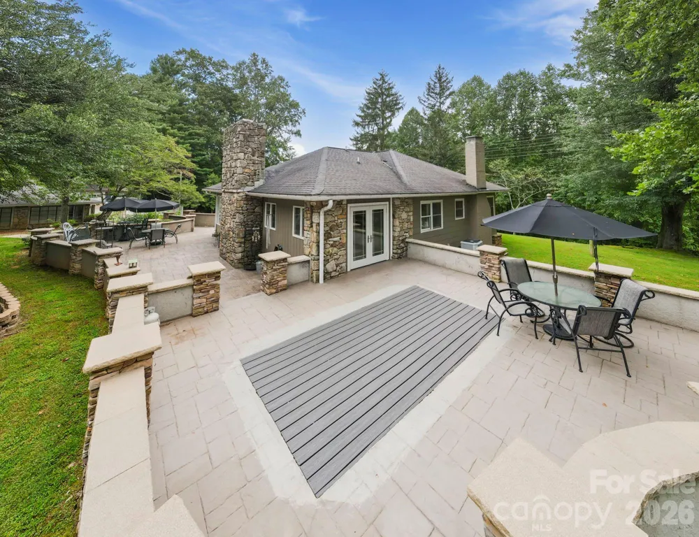 7741 Brevard Road Etowah, NC 28729