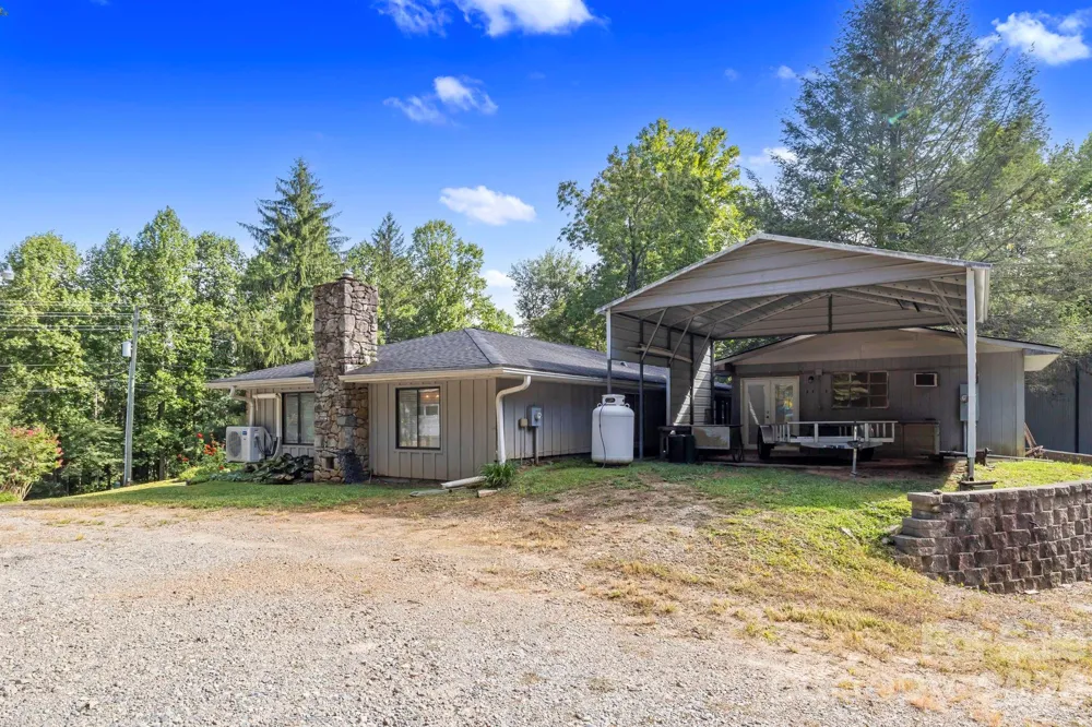 7741 Brevard Road Etowah, NC 28729