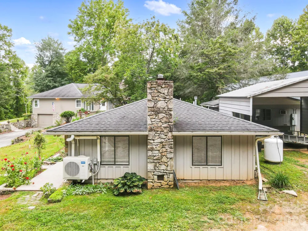 7741 Brevard Road Etowah, NC 28729