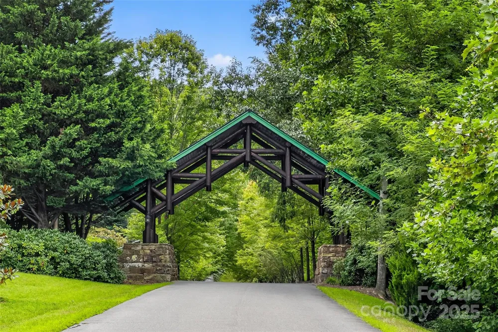 1696 Catawba Falls Parkway #190 Black Mountain, NC 28711