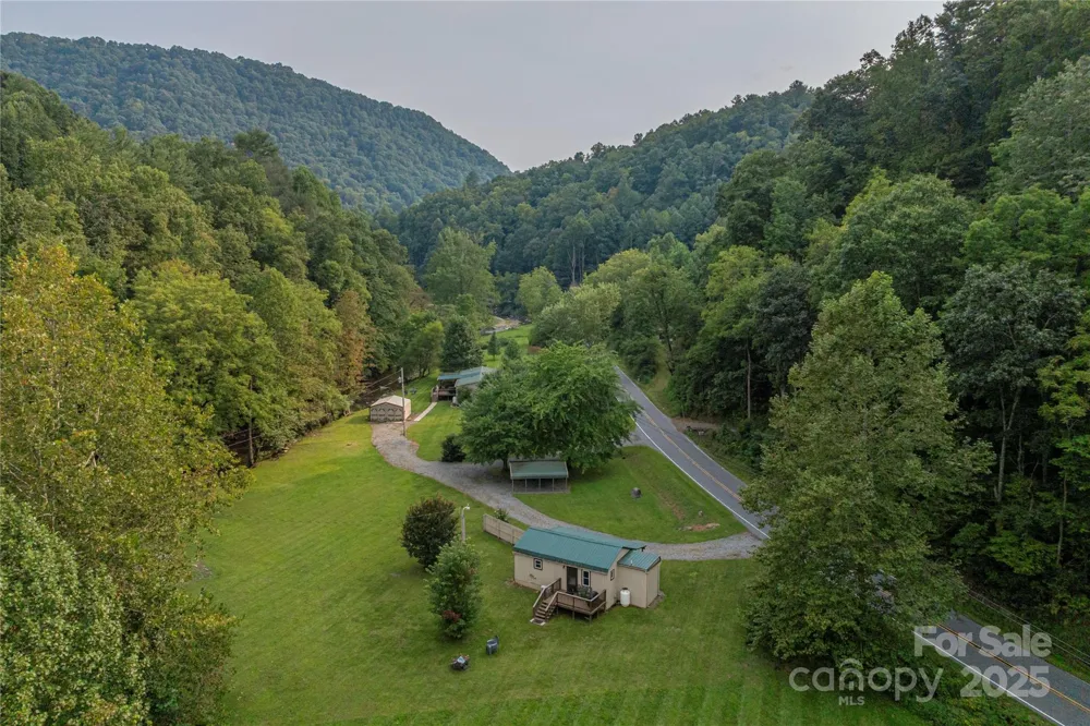 9781 Nc 209 Highway Hot Springs, NC 28743